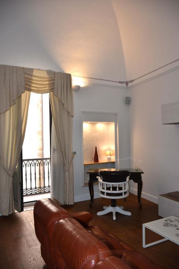 Appartement Il Duomo E Il Mare à Brindisi Extérieur photo