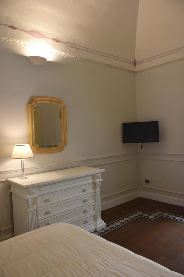 Appartement Il Duomo E Il Mare à Brindisi Extérieur photo
